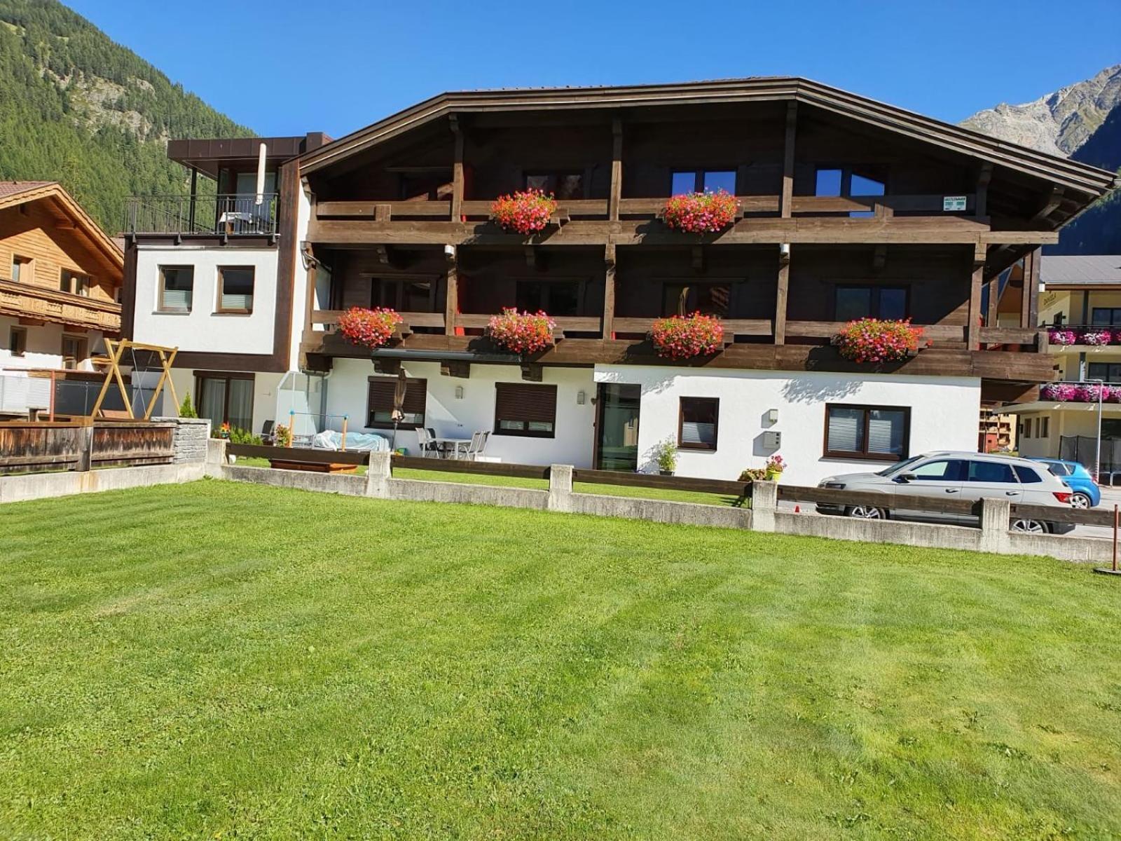 Hotel Garni Maria Theresia ゼルデン エクステリア 写真