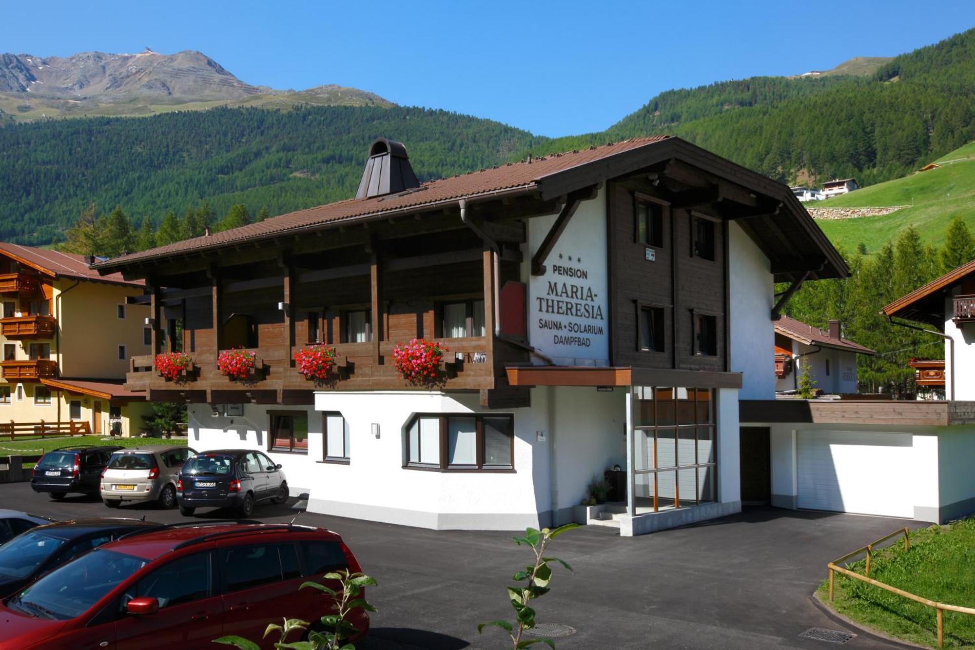 Hotel Garni Maria Theresia ゼルデン エクステリア 写真